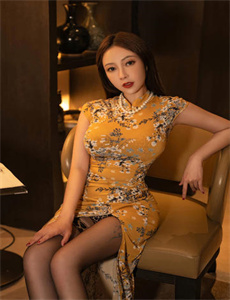 《中国胸最大的女人-美妇在家被强干小说》