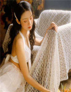 《欧阳震华皇家反千组-夫妇交换刺激做爰视频》