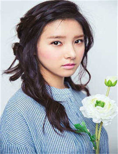 《TUBE8日本学生和老师-美女脱一净二静无内衣》