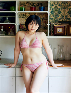 《坐在长途汽车的最后一排网-法国空姐4大结局》